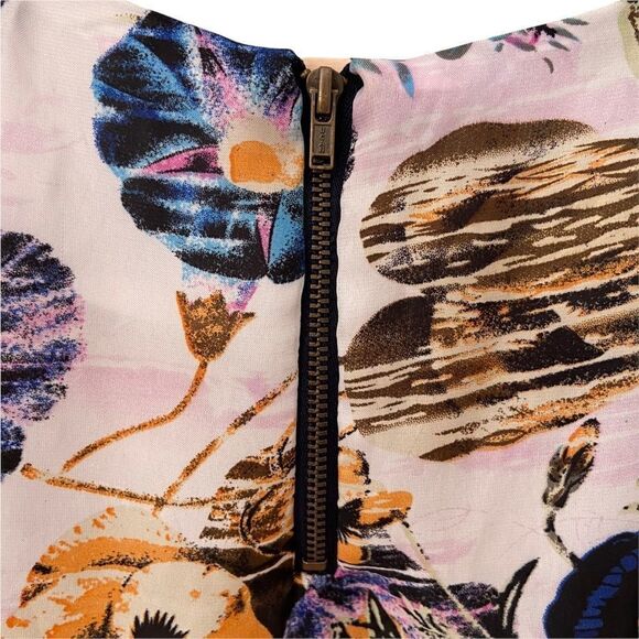 Mally M 100% Silk Floral Short Sleeve Blouse Made in USA in Size XS - Picture 8 of 10